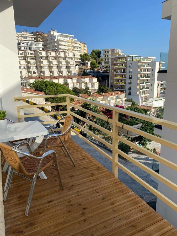 Apartamente Berti'S Garden Sarandë Exterior foto