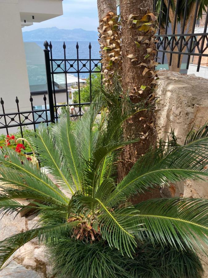 Apartamente Berti'S Garden Sarandë Exterior foto